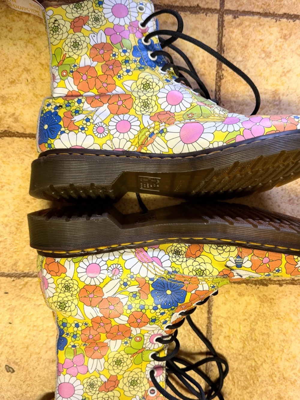 Dr. Martens Floral Bright Combat Boots - Multicolor